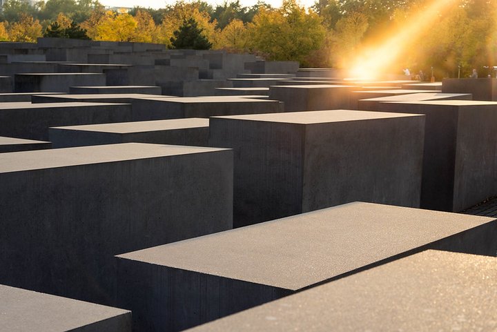 Holocaust Memorial, 2015, Quelle: flickr.com/photos/wolfgangv_pb/22461824159/